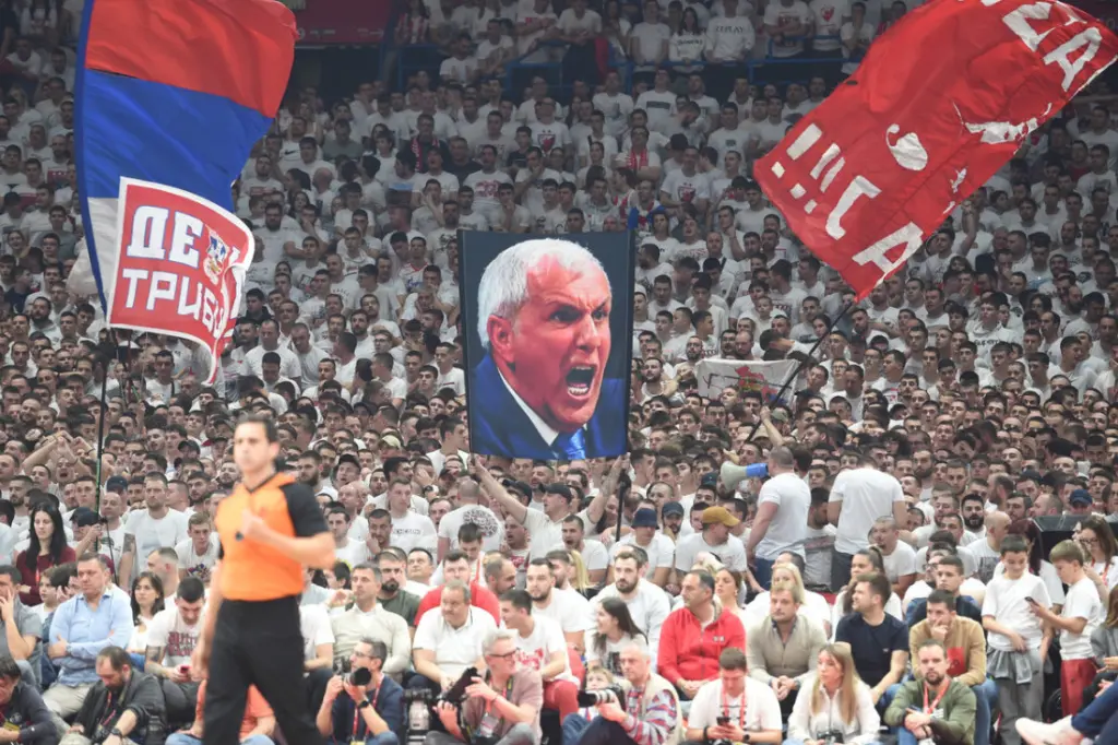 DELIJE ŽELJKO OBRADOVIĆ SKANDIRANJE RADOVAN PANKOV