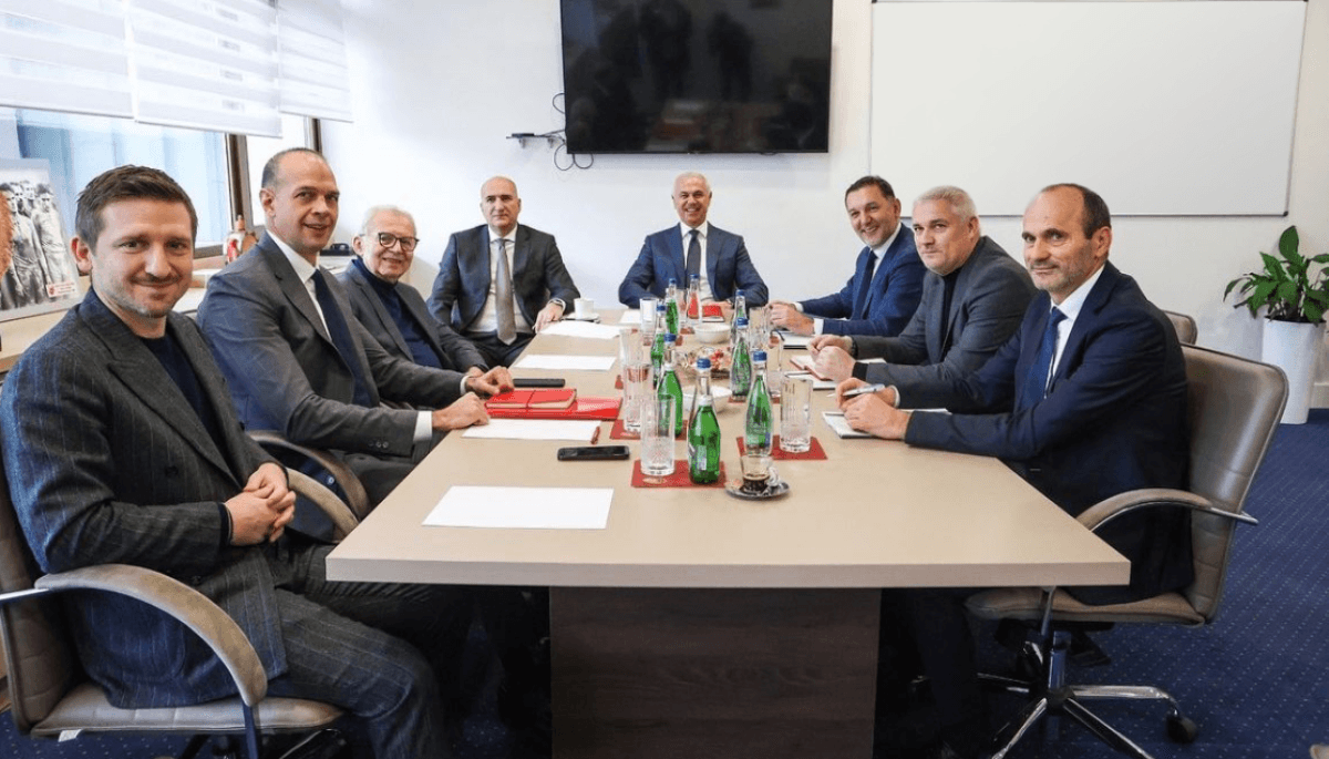 BRANKO RADUJKO SA ČELNICIMA FK CRVENE ZVEZDE FSS