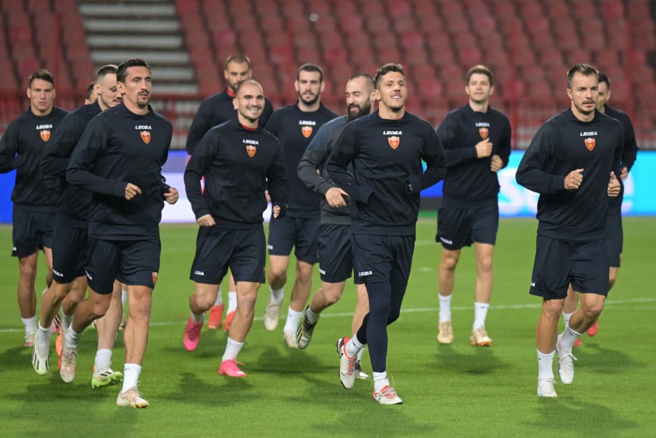 CRNOGORAC ZBOG SRPSKE TROBOJKE SKLONJEN IZ REPREZENTACIJE, SAD TVRDI: „Nikad u Zvezdu i Partizan!“ LAZAR CAREVIĆ CRNA GORA FUDBAL CRVENA ZVEZDA PARTIZAN