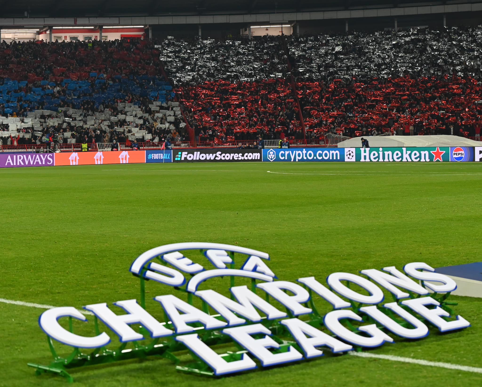 FK CRVENA ZVEZDA LIGA SAMPIONA STUTGART