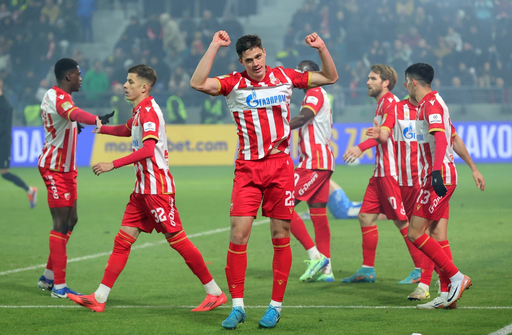 FK CRVENA ZVEZDA LIGA SAMPIONA STUTGART