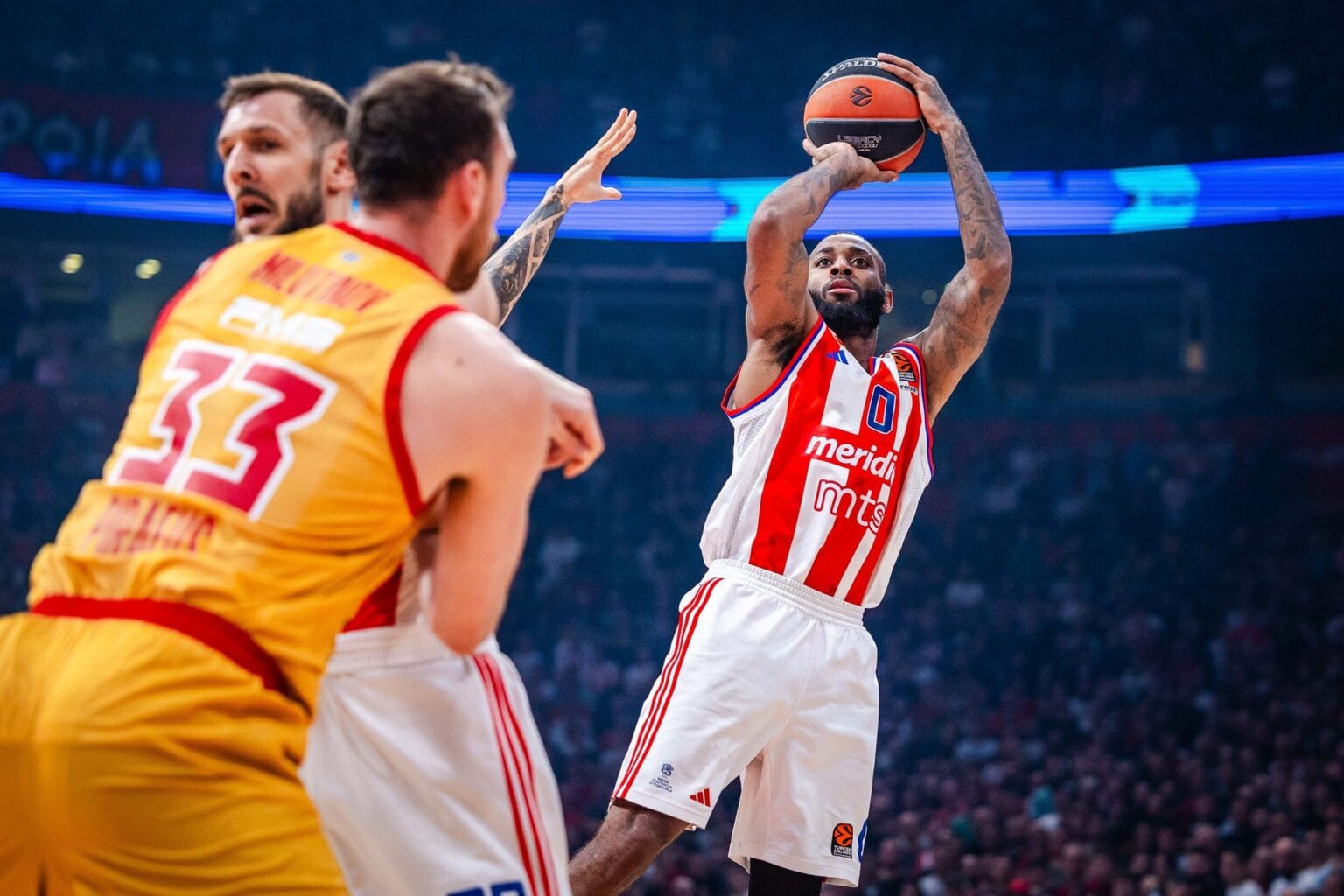 NIKOLA MILUTINOV OLIMPIJAKOS