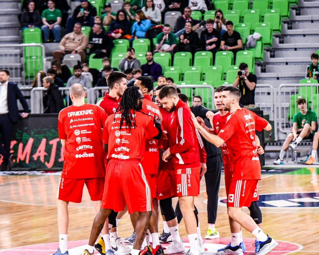 Zemljotres Na Malom Kalemegdanu Crvena Zvezda Dovodi Najveće Pojačanje