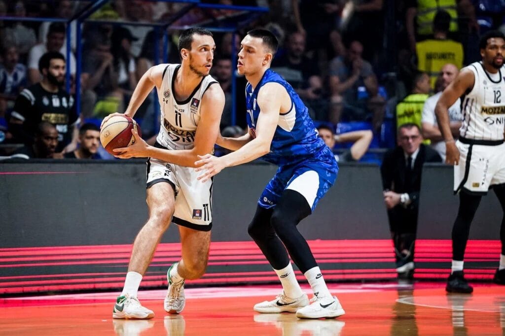 HAOS U MORAČI! Policija upala na tribine i izbacila navijače sa finale ABA lige! (VIDEO) FINALE ABA LIGE BUDUĆNOST PARTIZAN