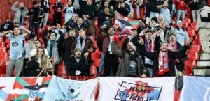 ŠPANCI ŠOKIRALI SRBIJU! Navijači Selte ostali na tribinama pa zagrmeli - Kosovo je Srbija! 21598_zvezda-celta-11_f