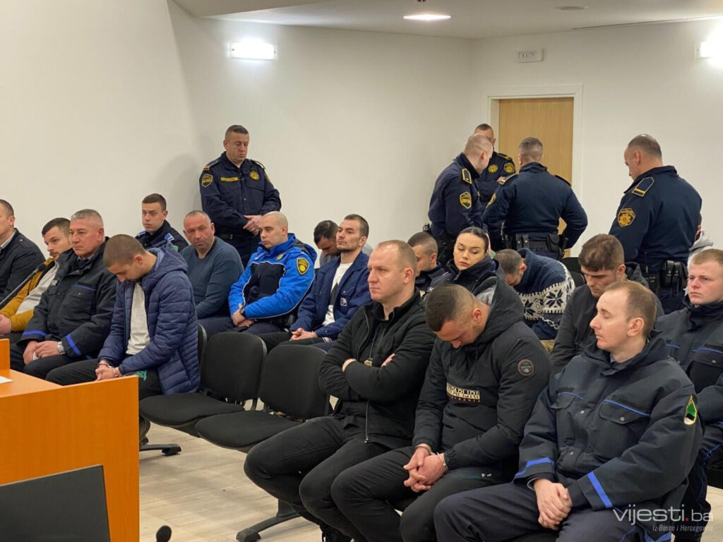 TORCIDA PRED SUDOM BIH