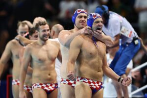 SKANDAL U ARENI! Hrvati žestoko udarili po publici u Beogradu! 7e24c29d53d47b8925a4