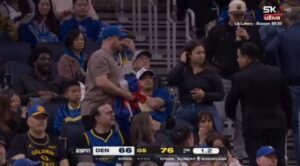 Zastava Srbije izbačena sa NBA meča