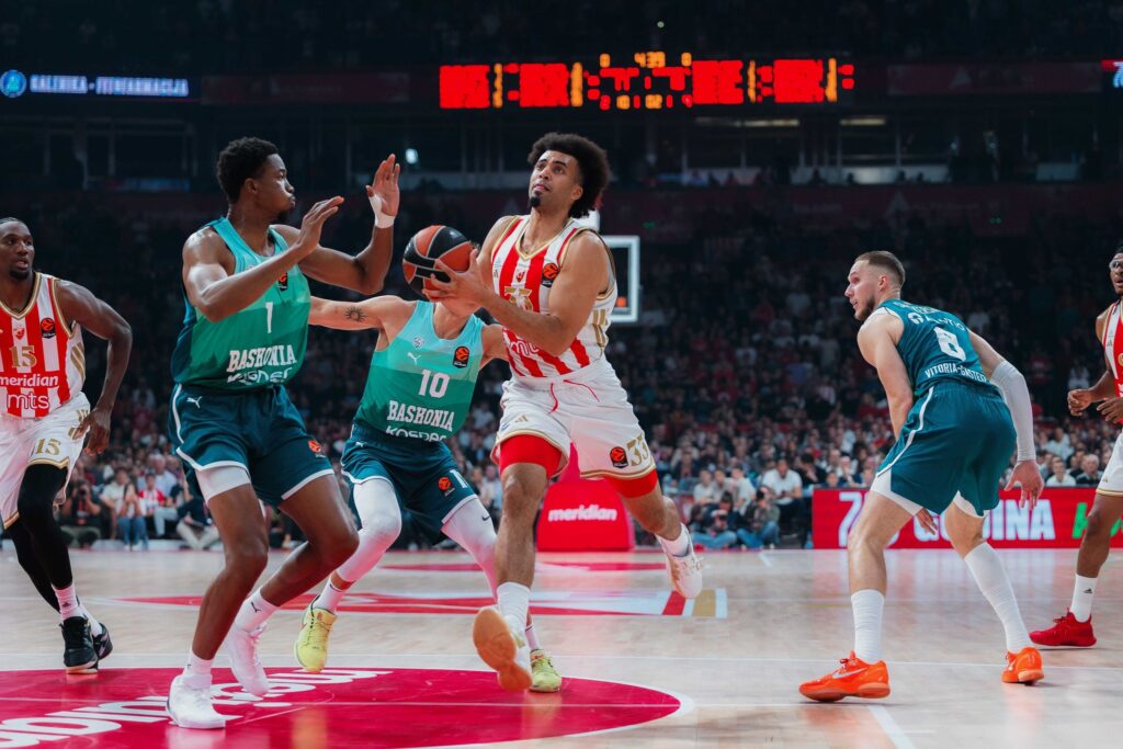 DELIJE NA NOGAMA! Crvena zvezda dovodi brutalnu zamenu za Džoel Bolomboja?!