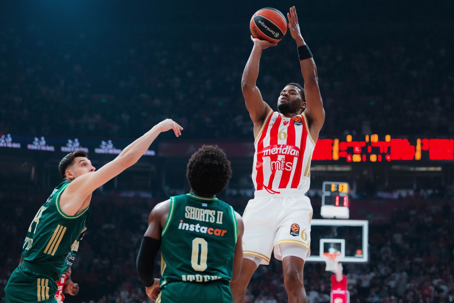 Izvor: KK Crvena zvezda / Ti Džej Šorts