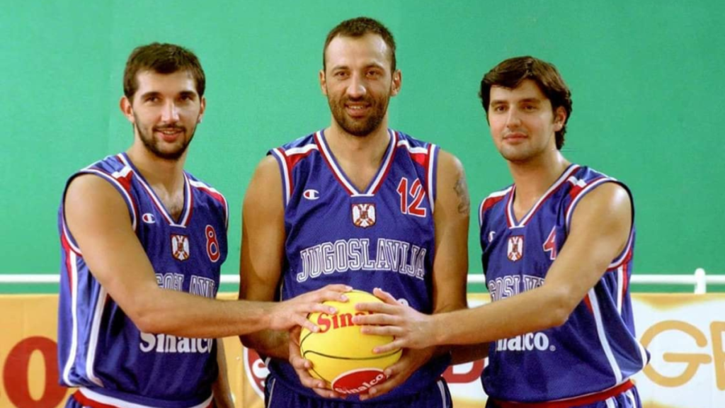 Izvor: KSS / Predrag Stojaković, Vlade Divac, Dejan Bodiroga SR Jugoslavija