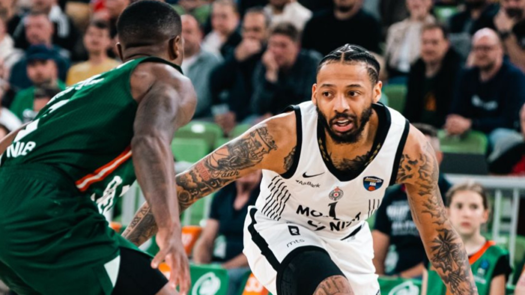 BRUTALNE OPTUŽBE! Sudije pomogle Partizanu da pobedi! Izvor: KK Partizan