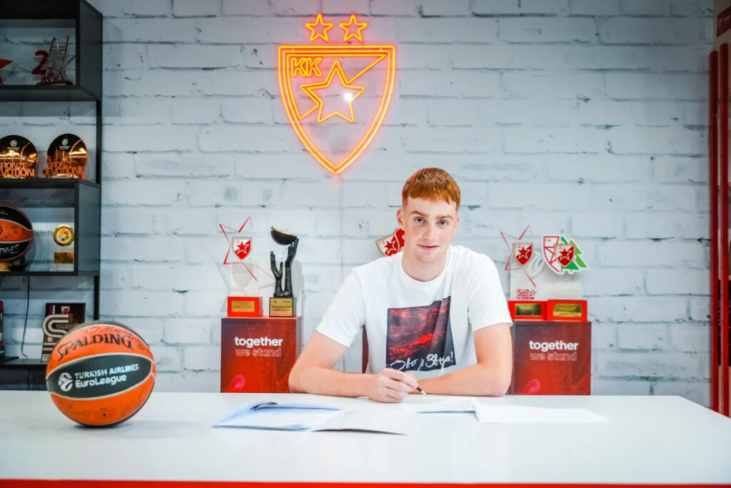 Izvor: KK Crvena zvezda / Jovan Bikić potpisao profesionalni ugovor sa Zvezdom